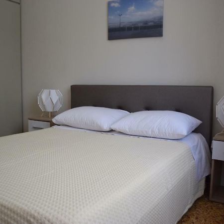 Modern Apartment With Garden Kissamos Ngoại thất bức ảnh