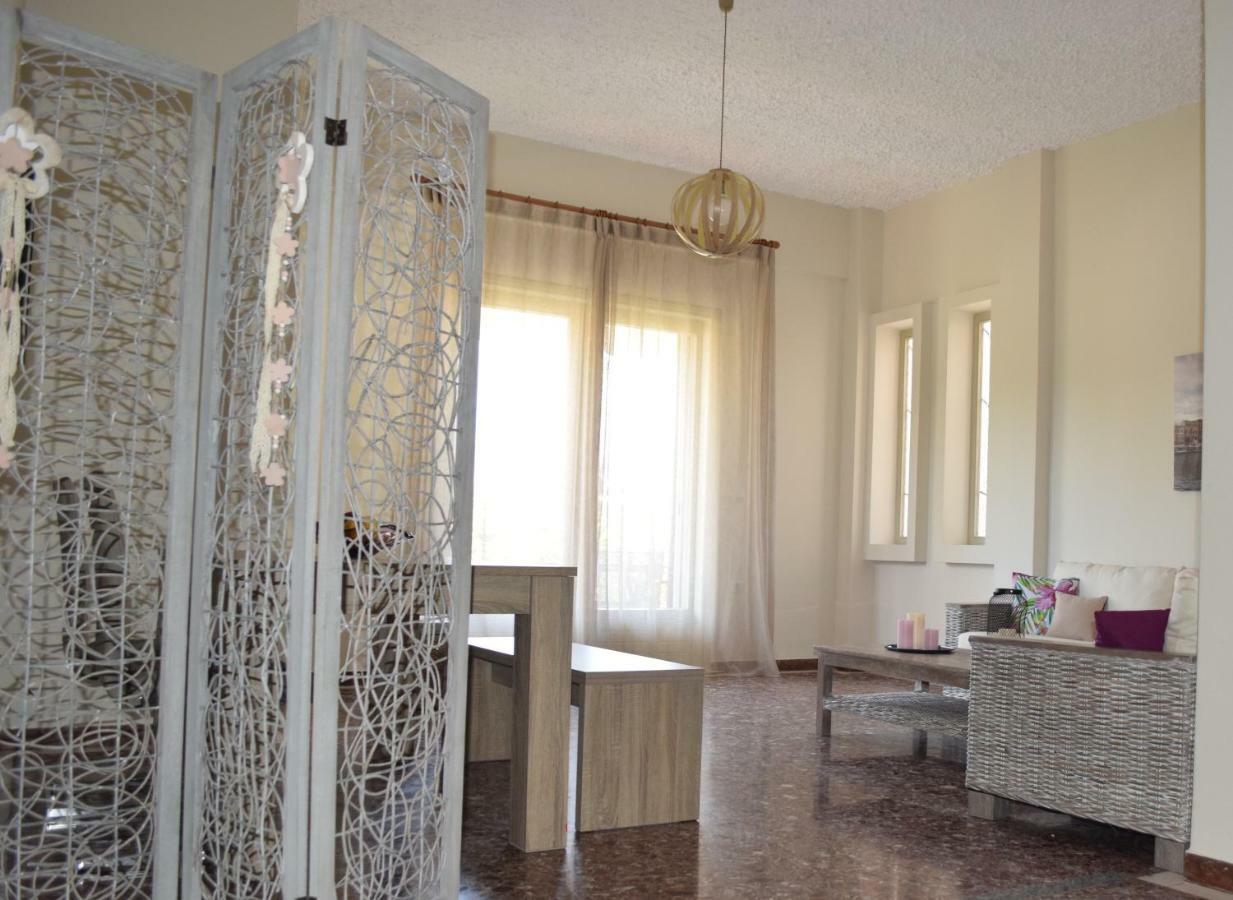 Modern Apartment With Garden Kissamos Ngoại thất bức ảnh