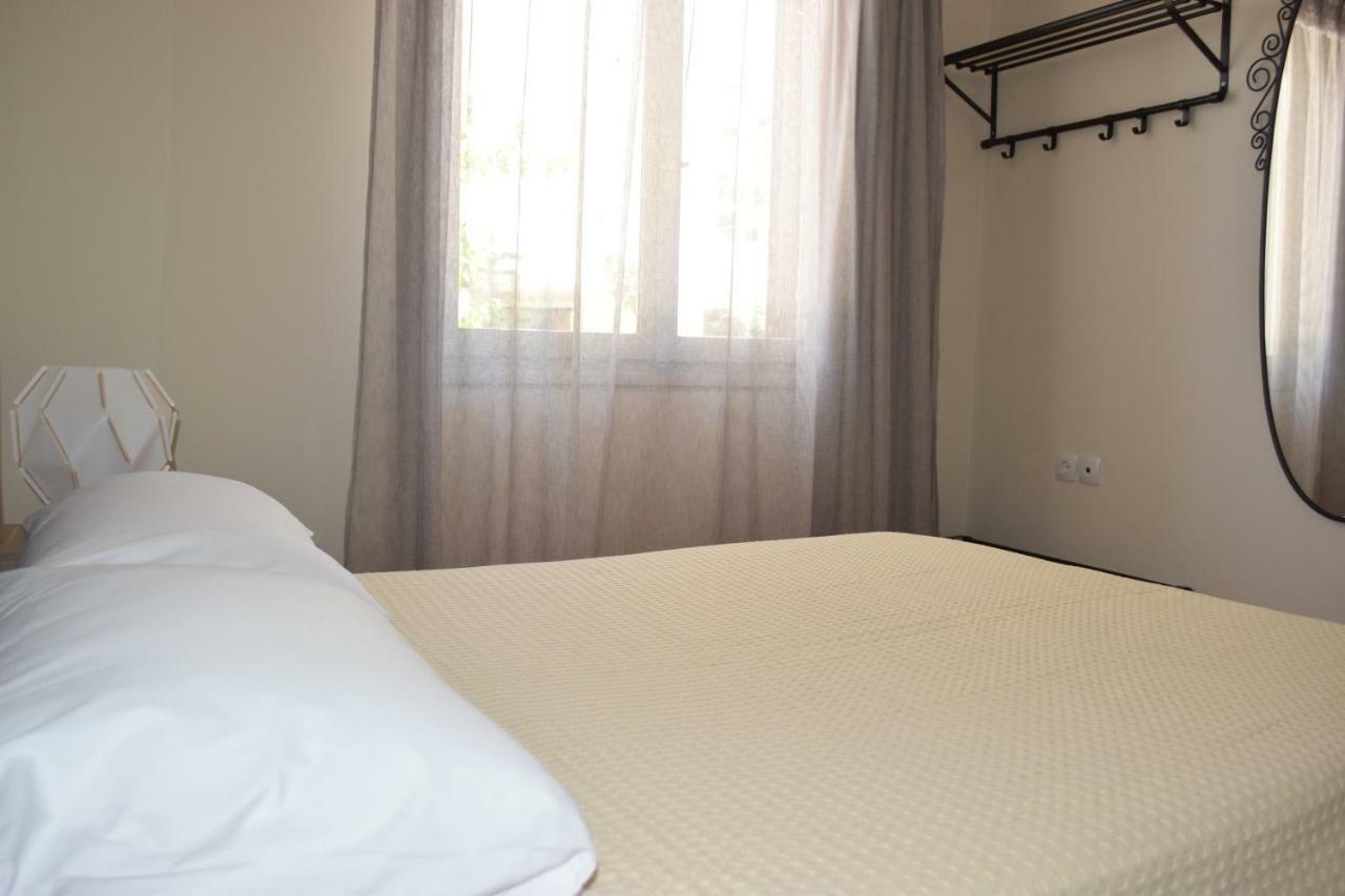 Modern Apartment With Garden Kissamos Ngoại thất bức ảnh