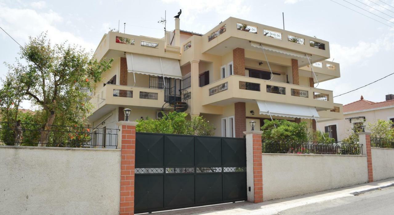 Modern Apartment With Garden Kissamos Ngoại thất bức ảnh